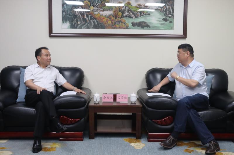 李天滿會(huì)見(jiàn)四川大學(xué)全球創(chuàng)聯(lián)常務(wù)副會(huì)長(zhǎng)、四川會(huì)長(zhǎng)呂藺強(qiáng)一行